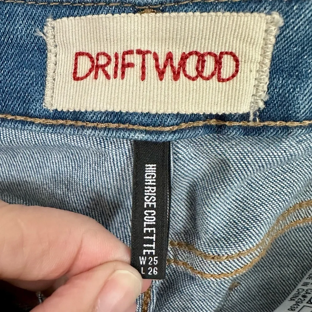 Driftwood Colette High Rise Fray Hem Jean Straight Crop Floral Applique  Size 25 - Picture 11 of 13